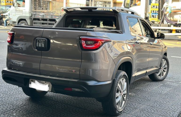 Fiat Toro 2.0 16V Turbo Volcano 4WD At9 - Foto #4