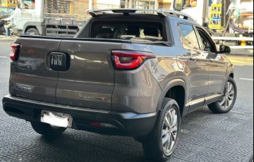 Fiat Toro 2.0 16V Turbo Volcano 4WD At9 - Foto #4