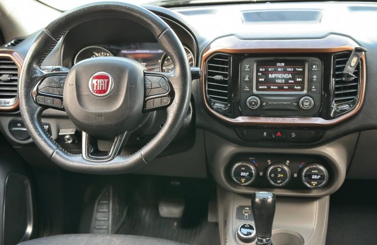 Fiat Toro 2.0 16V Turbo Volcano 4WD At9 - Foto #6