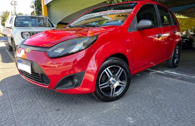 Ford Fiesta 1.6 MPi Hatch 8v - Foto #2