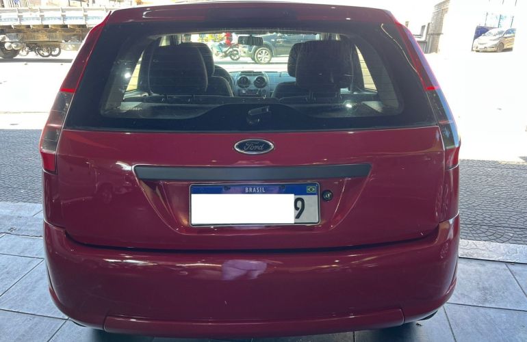 Ford Fiesta 1.6 MPi Hatch 8v - Foto #5