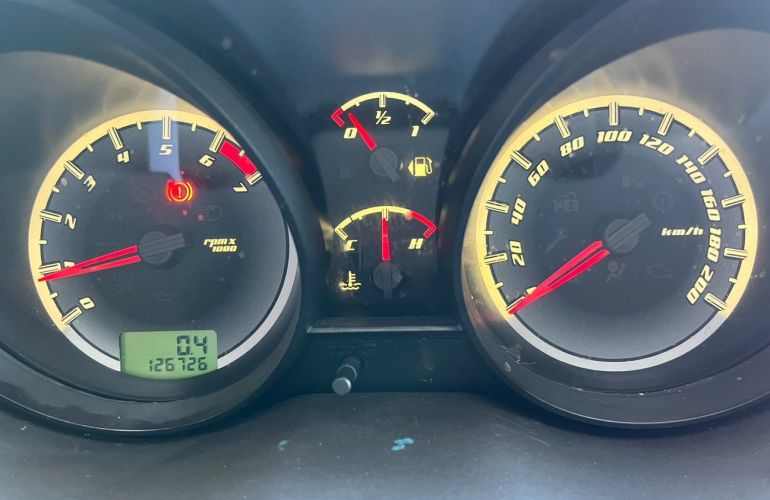 Ford Fiesta 1.6 MPi Hatch 8v - Foto #8