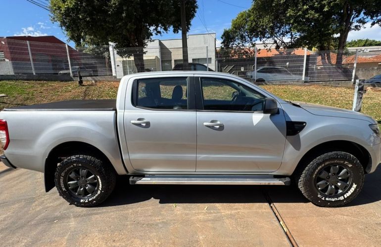 Ford Ranger 2.5 Xlt 4x2 CD 16v - Foto #4