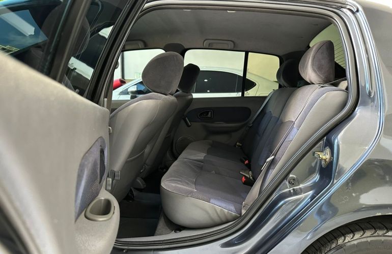 Renault Clio 1.0 Rt Sedan 16v - Foto #8