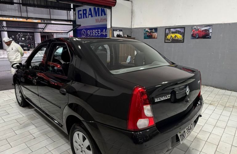 Renault Logan Expression 1.0 16V (Flex) - Foto #6