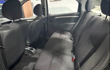 Renault Logan Expression 1.0 16V (Flex) - Foto #9
