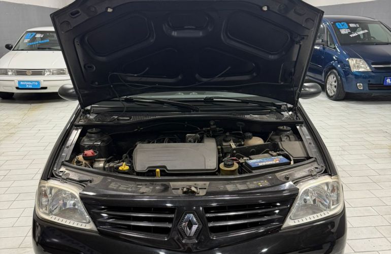 Renault Logan Expression 1.0 16V (Flex) - Foto #10