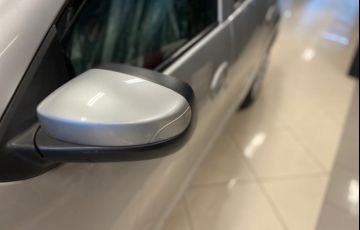 Renault Logan 1.0 12v Sce Flex Life Manual - Foto #6