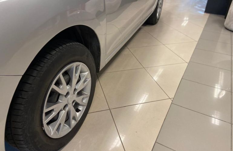 Renault Logan 1.0 12v Sce Flex Life Manual - Foto #7