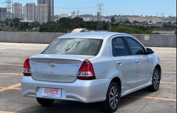 Toyota Etios 1.5 Platinum Sedan 16v - Foto #3