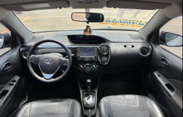 Toyota Etios 1.5 Platinum Sedan 16v - Foto #7