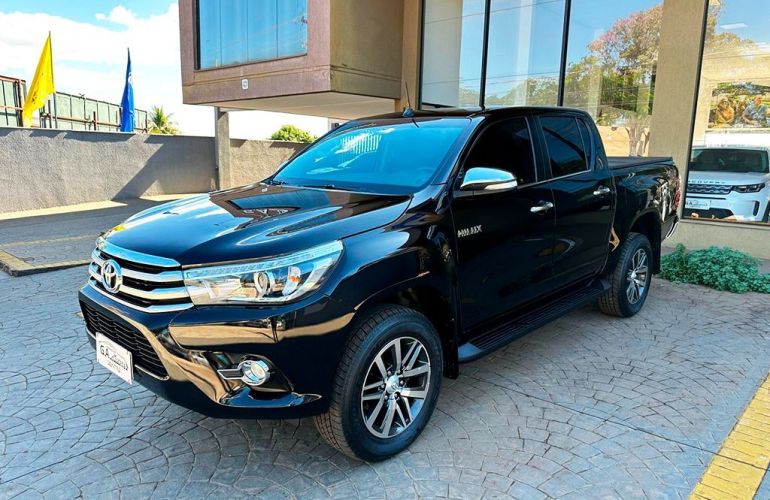 Toyota Hilux 2.8 Srx 4x4 CD 16v - Foto #1