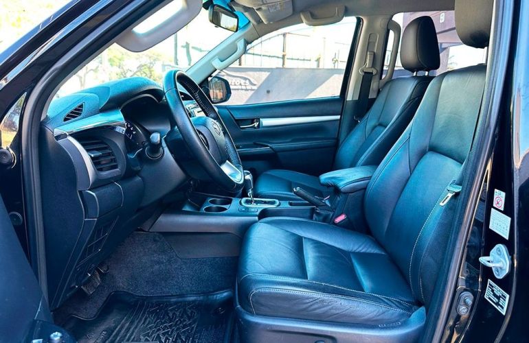 Toyota Hilux 2.8 Srx 4x4 CD 16v - Foto #4