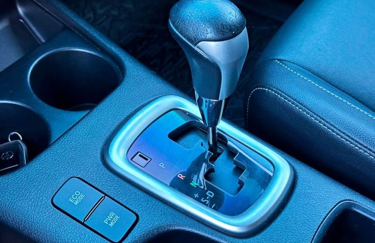 Toyota Hilux 2.8 Srx 4x4 CD 16v - Foto #9