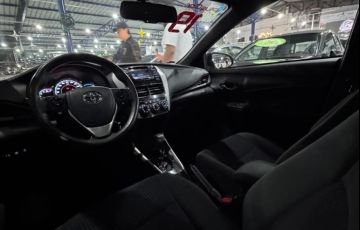 Toyota Yaris 1.3 16V Xl Multidrive - Foto #8