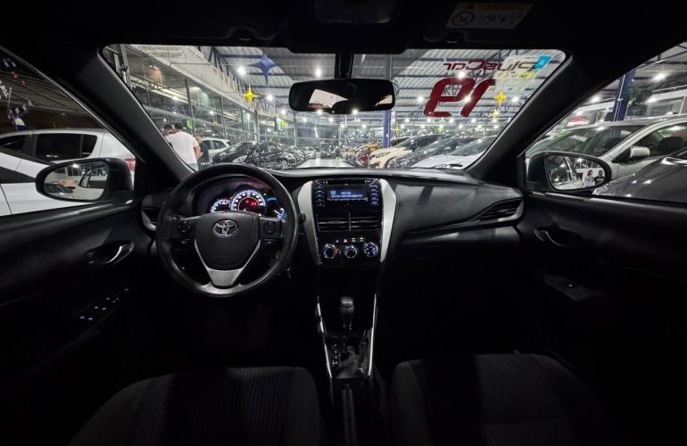 Toyota Yaris 1.3 16V Xl Multidrive - Foto #9