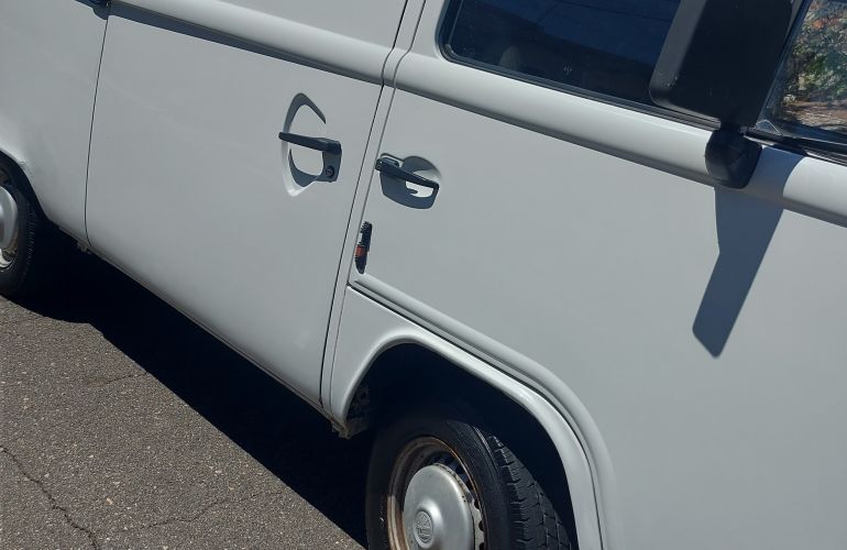 Volkswagen Kombi Standard 1.4 (Flex) - Foto #1
