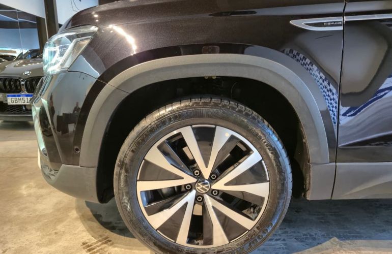 Volkswagen Taos 250 TSi Highline - Foto #5