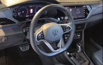 Volkswagen Taos 250 TSi Highline - Foto #9