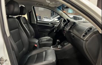 Volkswagen Tiguan 2.0 TSi 16V Turbo - Foto #9