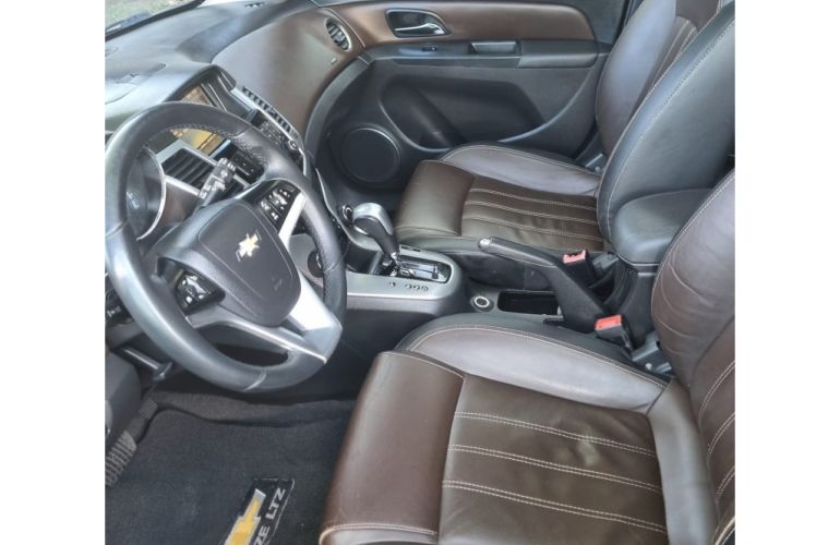 Chevrolet Cruze Sport6 LTZ 1.8 16V Ecotec (Aut) (Flex) - Foto #9