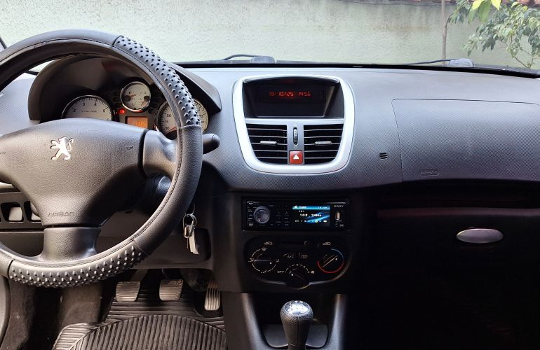 Peugeot 207 Passion XR 1.4 8V (flex) - Foto #3