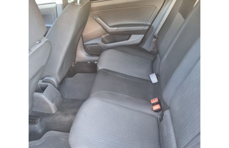 Volkswagen Virtus 1.6 MSI (Flex) (Aut) - Foto #3