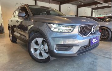 Volvo XC40 2.0 T4