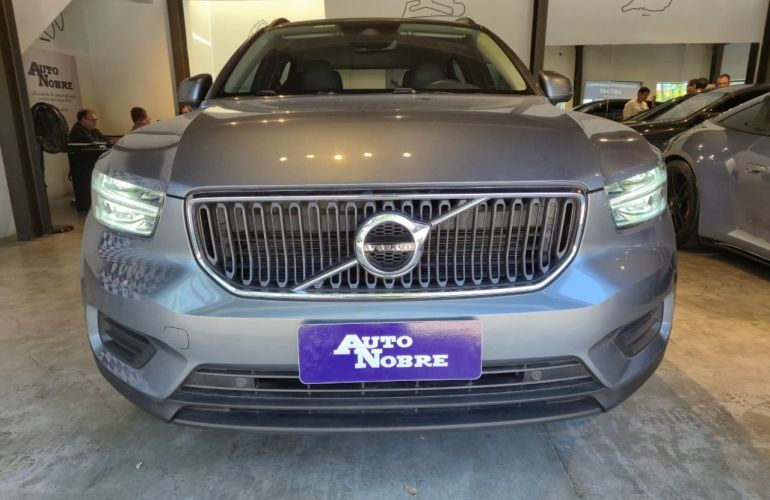 Volvo XC40 2.0 T4 - Foto #2
