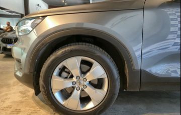 Volvo XC40 2.0 T4 - Foto #4