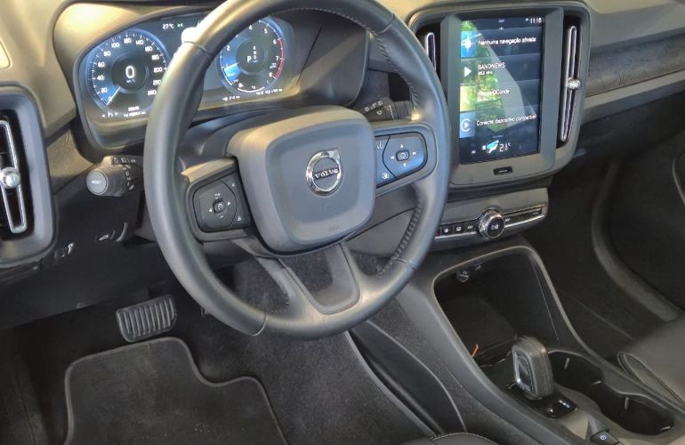 Volvo XC40 2.0 T4 - Foto #5