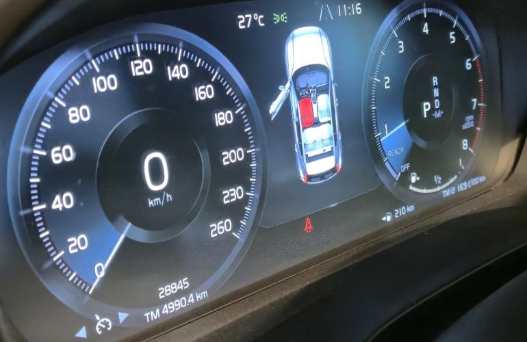 Volvo XC40 2.0 T4 - Foto #6