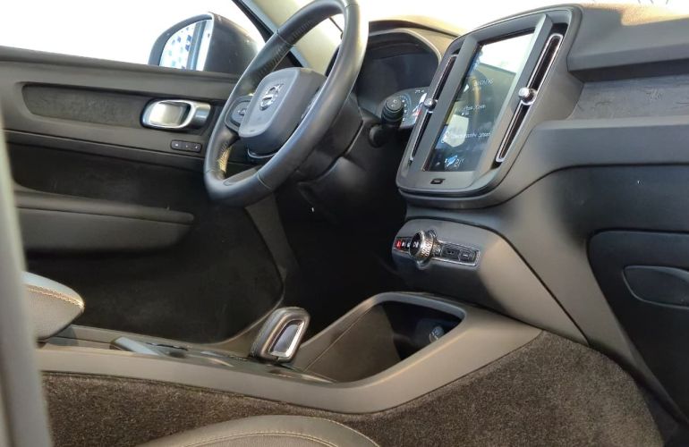 Volvo XC40 2.0 T4 - Foto #7