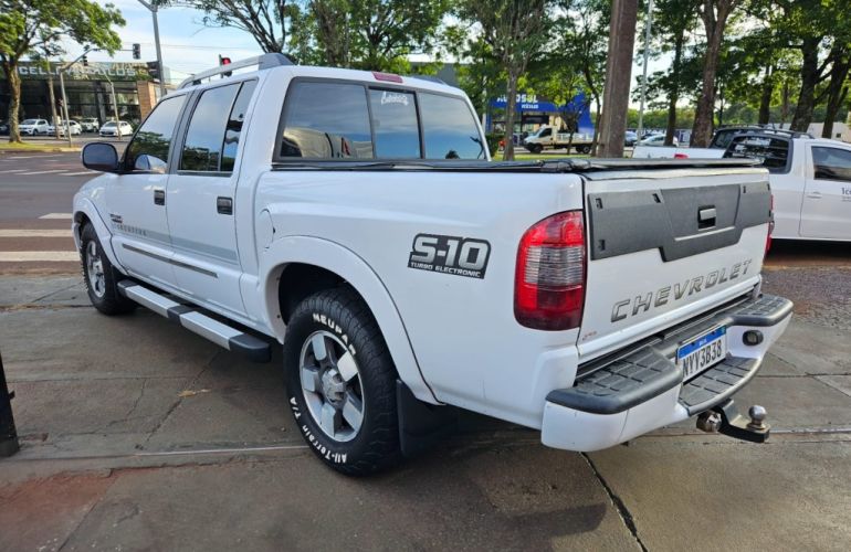 Chevrolet S10 Executive 4x2 2.8 Turbo Electronic (Cab Dupla) - Foto #3