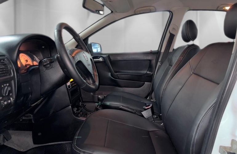 Chevrolet Astra 2.0 MPFi CD Sedan 8v - Foto #7
