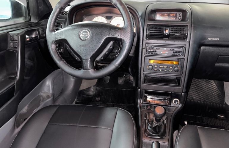 Chevrolet Astra 2.0 MPFi CD Sedan 8v - Foto #9