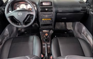 Chevrolet Astra 2.0 MPFi CD Sedan 8v - Foto #10