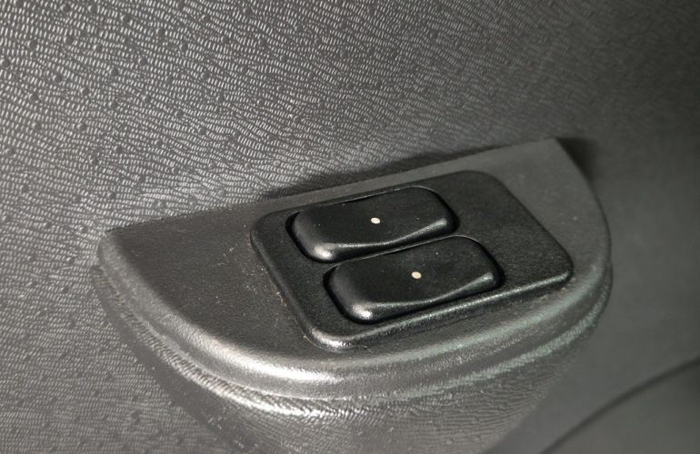 Chevrolet Celta LT 1.0 (Flex) - Foto #10