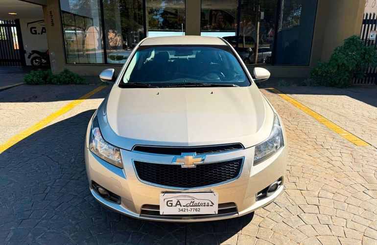 Chevrolet Cruze 1.8 LT 16v - Foto #2