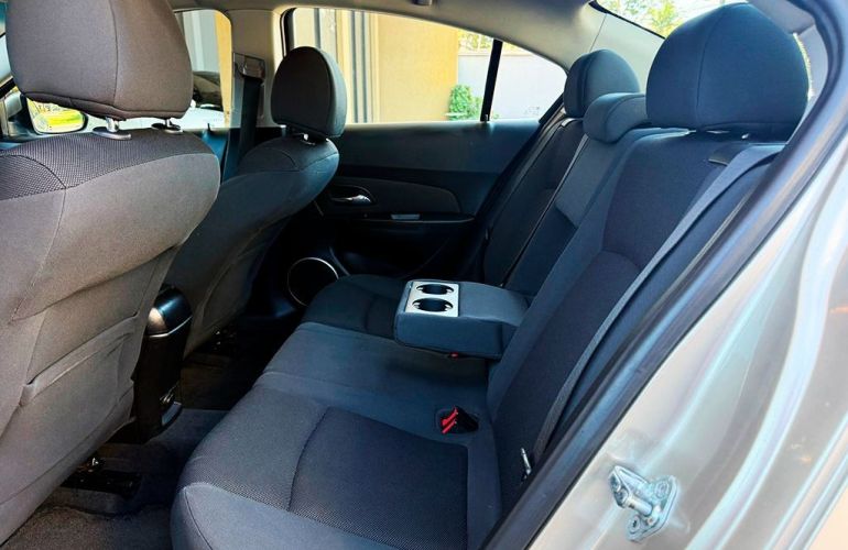 Chevrolet Cruze 1.8 LT 16v - Foto #5