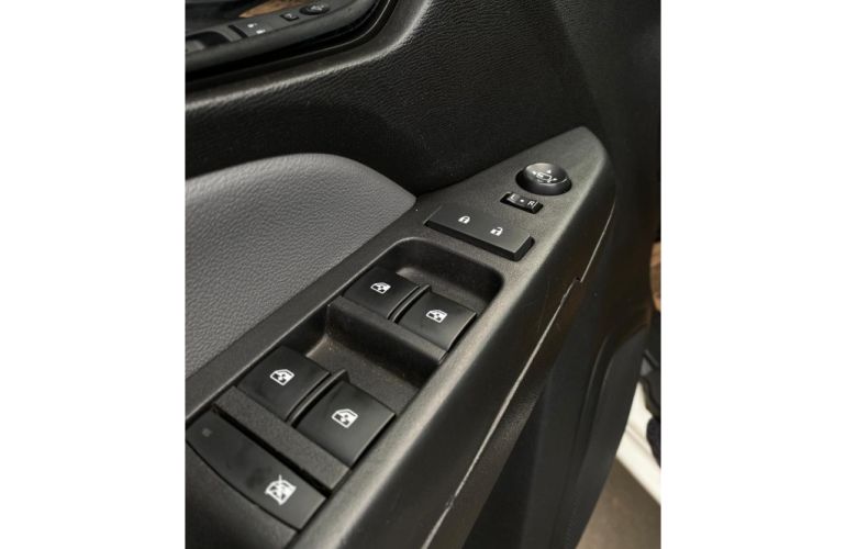 Chevrolet S10 LTZ 2.5 4x4 (Cab Dupla) (Flex) - Foto #5