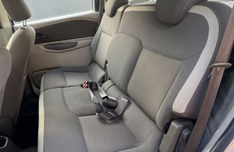 Chevrolet Spin 1.8 LT 8v - Foto #9