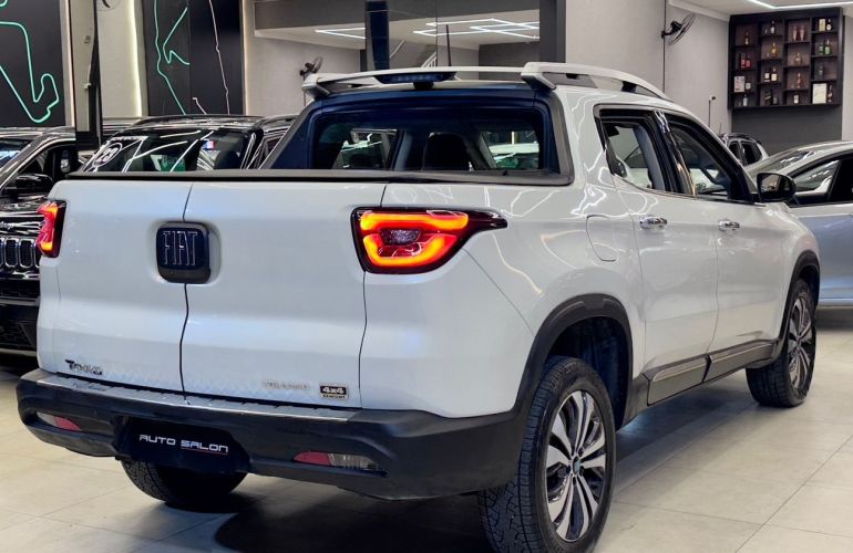 Fiat Toro 2.0 16V Turbo Volcano 4WD At9 - Foto #6