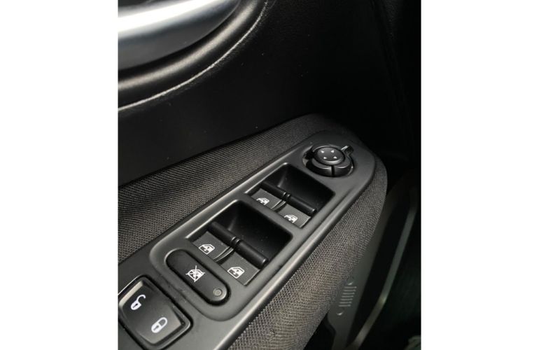 Jeep Renegade Sport 1.8 (Aut) (Flex) - Foto #6