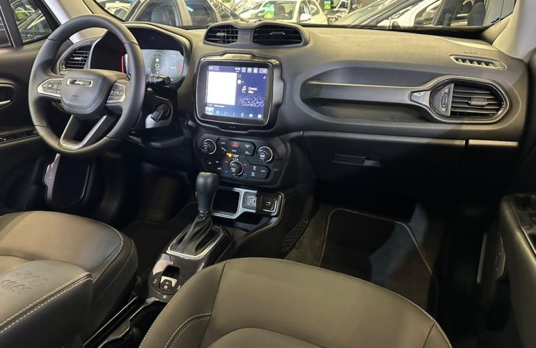 Jeep Renegade 1.3 T270 Turbo Longitude - Foto #9