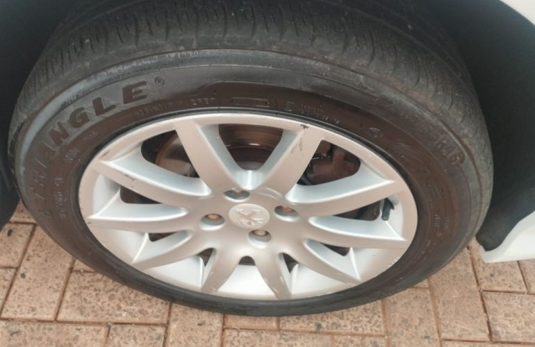 Peugeot 308 Active 1.6 16v (Flex) - Foto #6