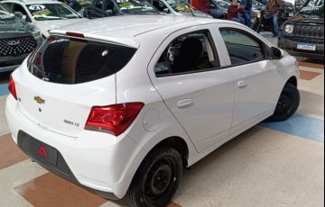 Chevrolet Onix 1.0 MPFi LT 8v - Foto #4