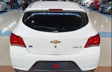 Chevrolet Onix 1.0 MPFi LT 8v - Foto #5