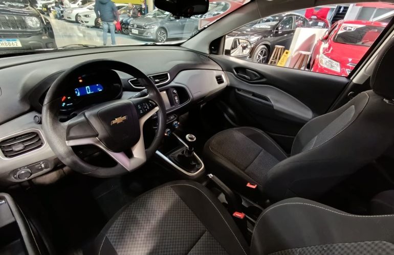 Chevrolet Onix 1.0 MPFi LT 8v - Foto #10
