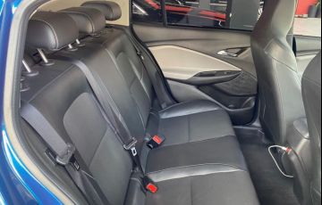 Chevrolet Onix 1.0 Turbo Plus Premier - Foto #7